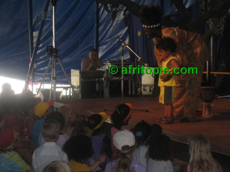 ../Images/AfricaFestival-28-29May05 117.jpg